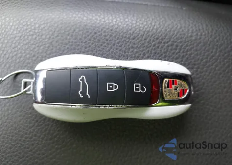 2019 Porsche Macan S z USA, uszkodzony, nr VIN WP1AB2A54KLB30920